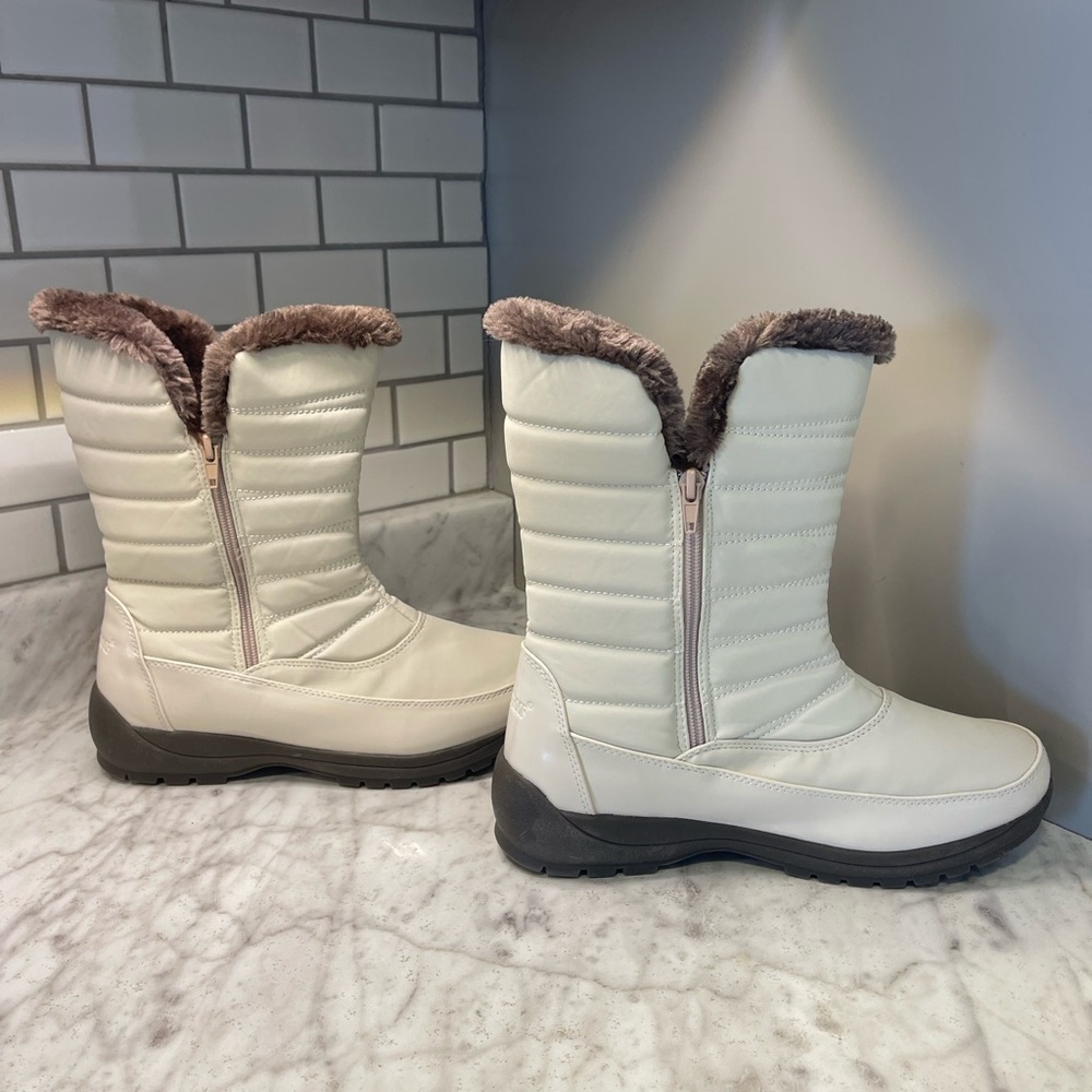 NWOT Weatherproof Women’s Zipper Snow boots, Size 8 - Picture 2 of 9